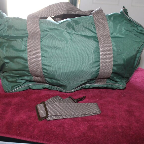 Vintage Time Magazine Duffle Bag Tote Green Zipper Closure Foldable Compact - Picture 3 of 7